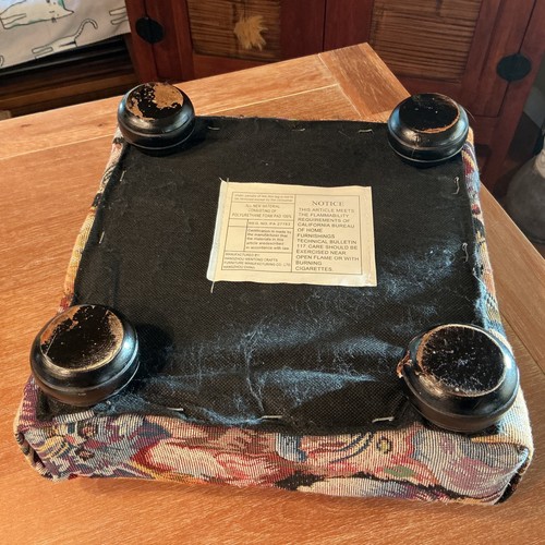 Vintage reupholstered cat - reupholstered,